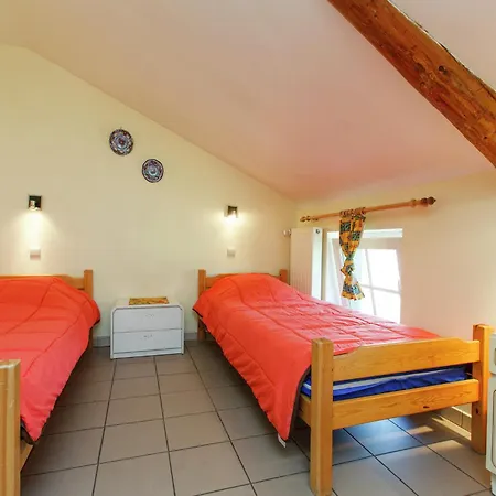 Charming In Brisy, Cleaning Included * Brisy