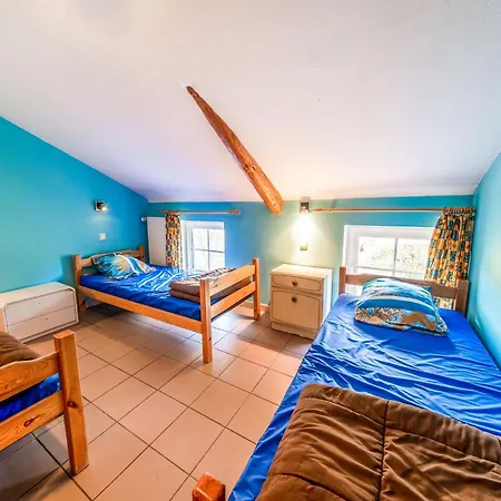 Charming In Brisy, Cleaning Included Сasa de vacaciones *