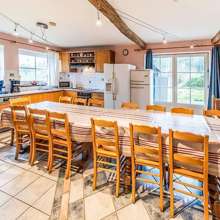 Сasa de vacaciones Charming In Brisy, Cleaning Included