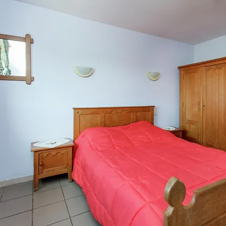 Charming In Brisy, Cleaning Included * Brisy
